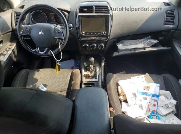 JA4APVAU5MU022597 2021 MITSUBISHI OUTLANDER Charcoal Vista del salpicadero