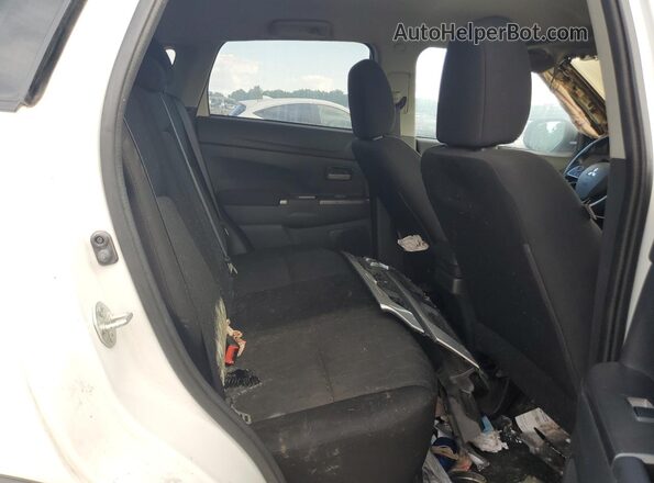 JA4APVAU8MU013215 2021 MITSUBISHI OUTLANDER White Вид задньої частини салону