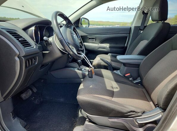 JA4AR3AU2KU005137 2019 MITSUBISHI OUTLANDER White Widok wnętrza z przodu