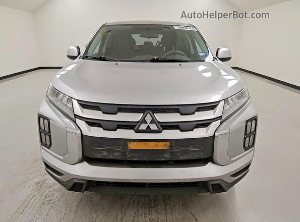 JA4AR3AU9LU022275 2020 MITSUBISHI OUTLANDER Silver Widok z przodu
