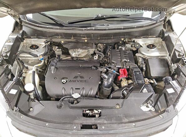 JA4AR3AU9LU022275 2020 MITSUBISHI OUTLANDER Silver Widok komory silnika