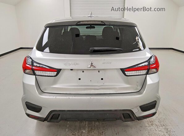 JA4AR3AU9LU022275 2020 MITSUBISHI OUTLANDER Silver Widok z tyłu