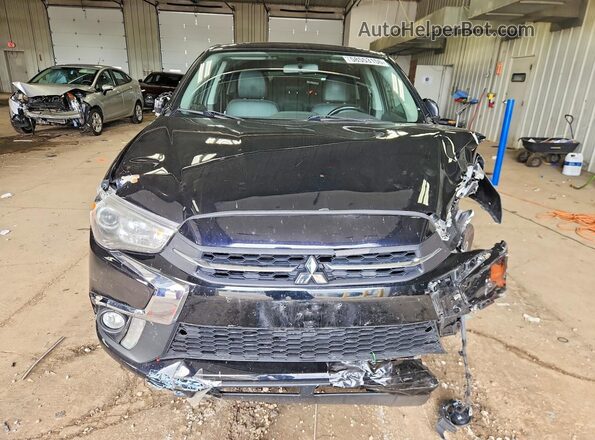 JA4AR3AW0JU014046 2018 MITSUBISHI OUTLANDER Черный Вид спереди