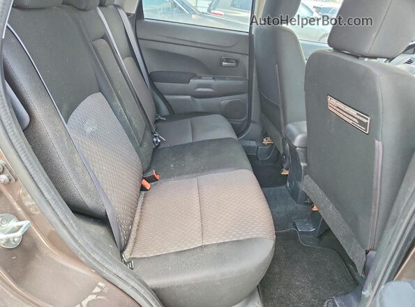 JA4AR3AW4GZ044100 2016 MITSUBISHI OUTLANDER Gray Вид задньої частини салону