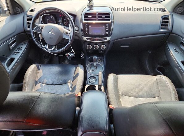 JA4AR4AW2HZ021261 2017 MITSUBISHI OUTLANDER White Սարքավորումների վահանակի տեսք