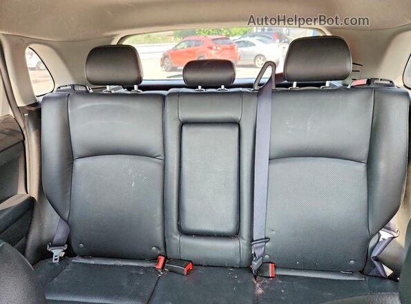JA4AR4AW2HZ021261 2017 MITSUBISHI OUTLANDER White Սալոնի հետևի տեսք