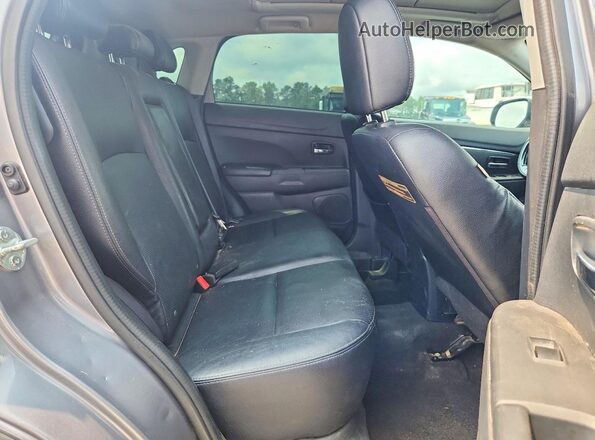 JA4AR4AW5HZ019956 2017 MITSUBISHI OUTLANDER Серый Вид задней части салона