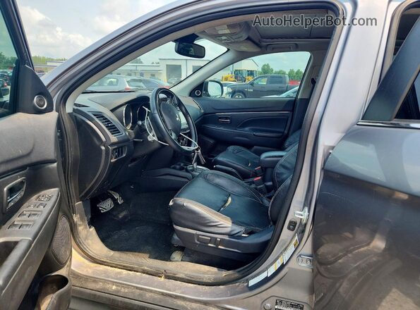 JA4AR4AW5HZ019956 2017 MITSUBISHI OUTLANDER Серый Вид салона спереди