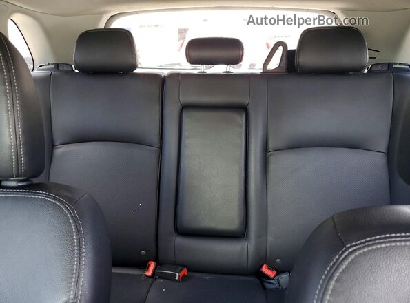JA4AR4AWXHZ018432 2017 MITSUBISHI OUTLANDER White Rear seats view