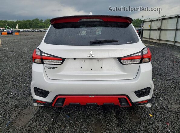JA4ARUAU3RU017975 2024 MITSUBISHI OUTLANDER White Widok z tyłu