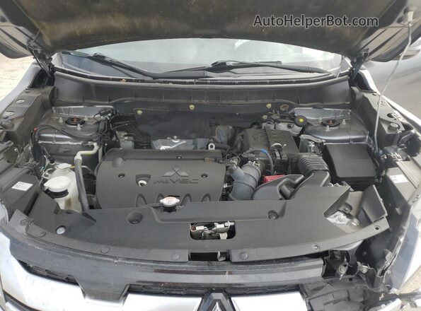 JA4ARUAU6MU026033 2021 MITSUBISHI OUTLANDER Gray Vista interior trasera