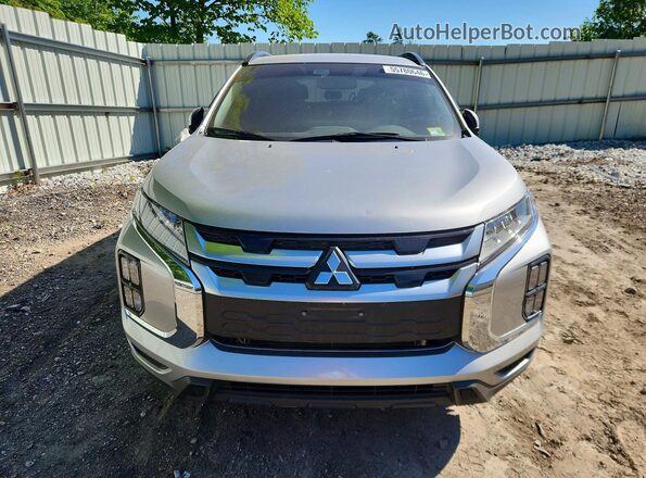 JA4ARVAWXPU014107 2023 MITSUBISHI OUTLANDER Silver Widok z przodu
