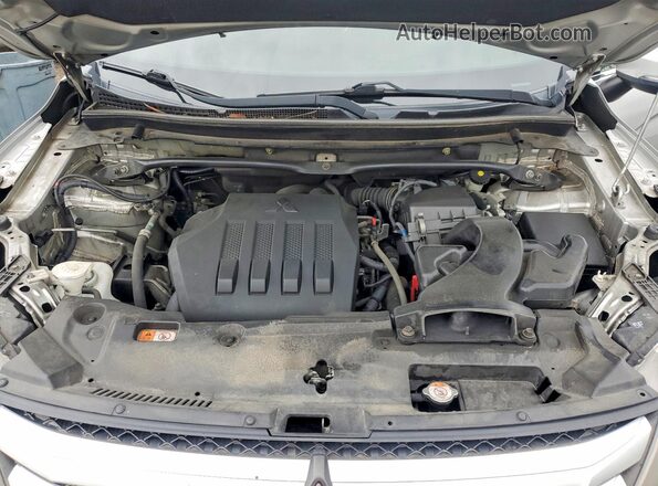 JA4AS3AA4JZ040967 2018 MITSUBISHI ECLIPSE Silver Вид задньої частини салону