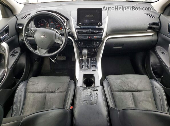 JA4ASWAA0NZ005995 2022 MITSUBISHI ECLIPSE Серебряный Вид панели приборов