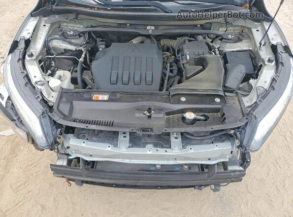 JA4ASWAA6NZ056420 2022 MITSUBISHI ECLIPSE Silver Widok komory silnika