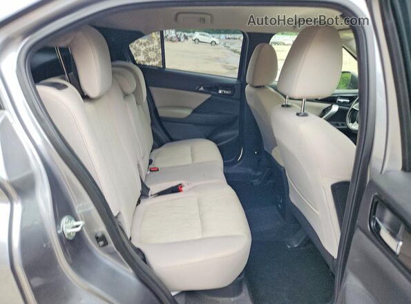 JA4AT5AA9JZ039192 2018 MITSUBISHI ECLIPSE Silver Widok wnętrza z tyłu