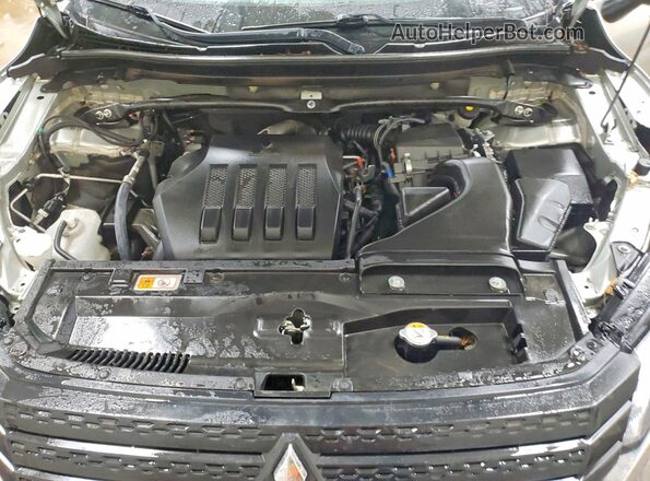 JA4ATVAA4PZ001135 2023 MITSUBISHI ECLIPSE Silver Widok komory silnika