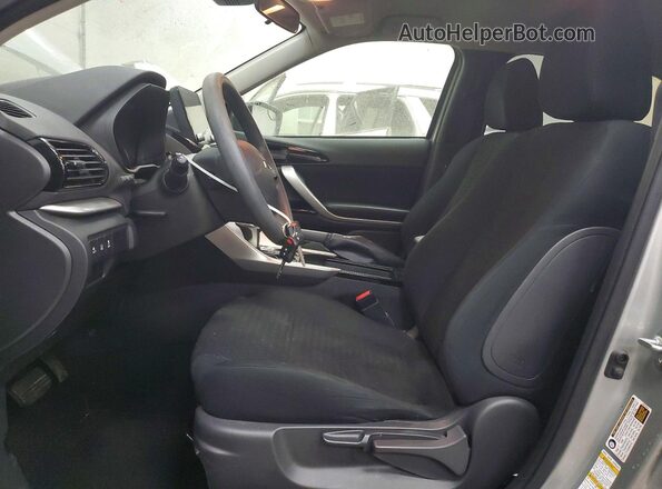 JA4ATVAA4PZ001135 2023 MITSUBISHI ECLIPSE Silver Widok wnętrza z przodu