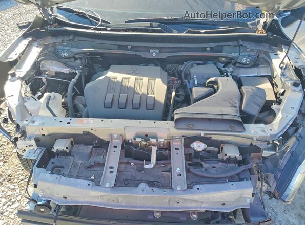 JA4ATVAA9RZ002607 2024 MITSUBISHI ECLIPSE Silver Widok komory silnika