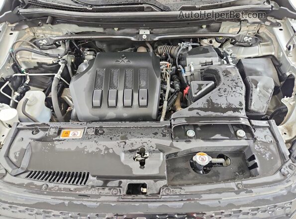 JA4ATWAA3RZ062940 2024 MITSUBISHI ECLIPSE Silver ძრავის განყოფილების ხედი