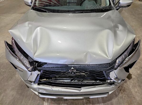 JA4ATWAA4TZ027833 2026 MITSUBISHI ECLIPSE Silver Widok komory silnika