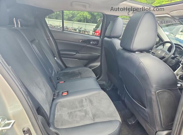 JA4ATWAA8RZ052291 2024 MITSUBISHI ECLIPSE Silver Вид задньої частини салону
