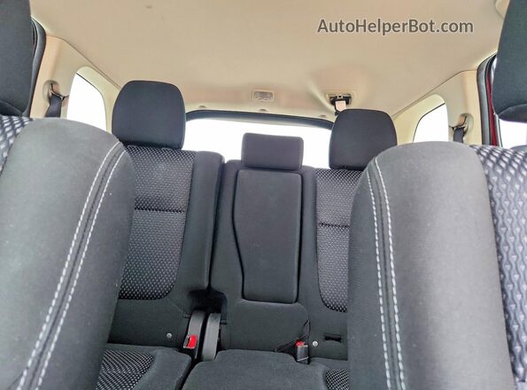 JA4AZ3A37JZ055041 2018 MITSUBISHI OUTLANDER Red Rear seats view