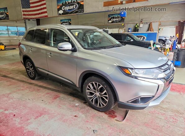 JA4AZ3A3XJZ007730 2018 MITSUBISHI OUTLANDER Silver Front right