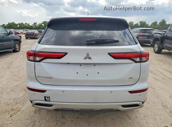 JA4J3UA84PZ024101 2023 MITSUBISHI OUTLANDER White Հետևի տեսք