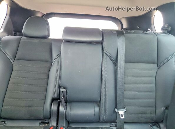 JA4J3UA84PZ024101 2023 MITSUBISHI OUTLANDER White Հետևի նստատեղերի տեսք