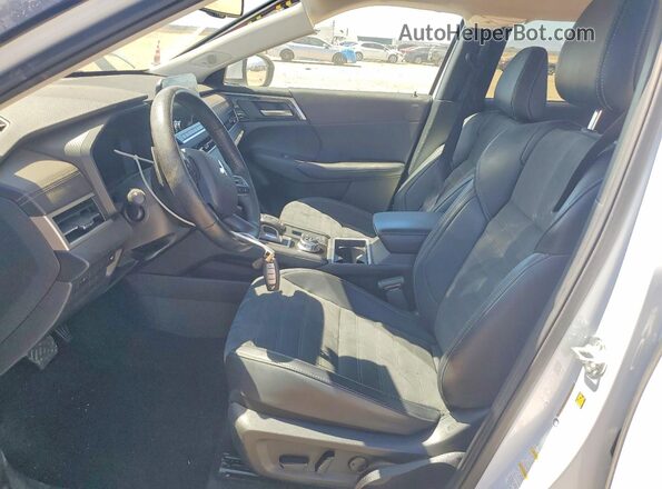 JA4J3VA85RZ080878 2024 MITSUBISHI OUTLANDER White Widok wnętrza z przodu