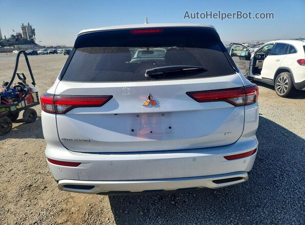 JA4J3VA85RZ088060 2024 MITSUBISHI OUTLANDER White Հետևի տեսք
