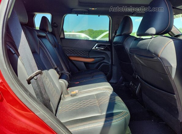 JA4J3VA87NZ008297 2022 MITSUBISHI OUTLANDER Red Widok wnętrza z tyłu