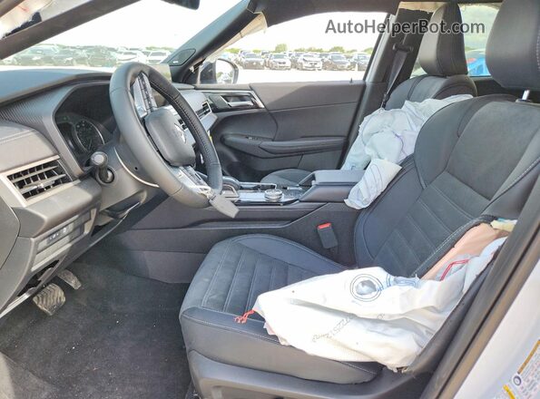 JA4J3VABXTZ028892 2026 MITSUBISHI OUTLANDER White Vista interior delantera