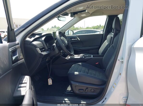 JA4J3VABXTZ044509 2026 MITSUBISHI OUTLANDER White Вид салону спереду