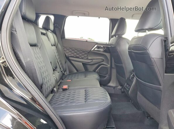 JA4J3WA86RZ024387 2024 MITSUBISHI OUTLANDER Black Вид задньої частини салону