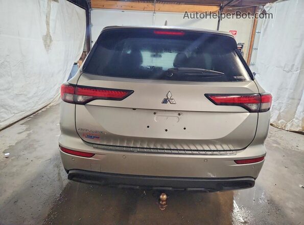 JA4J4TA83NZ018181 2022 MITSUBISHI OUTLANDER Silver Rear view