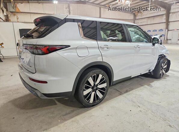 JA4J4VA85SZ020800 2025 MITSUBISHI OUTLANDER White უკანა მარჯვენა