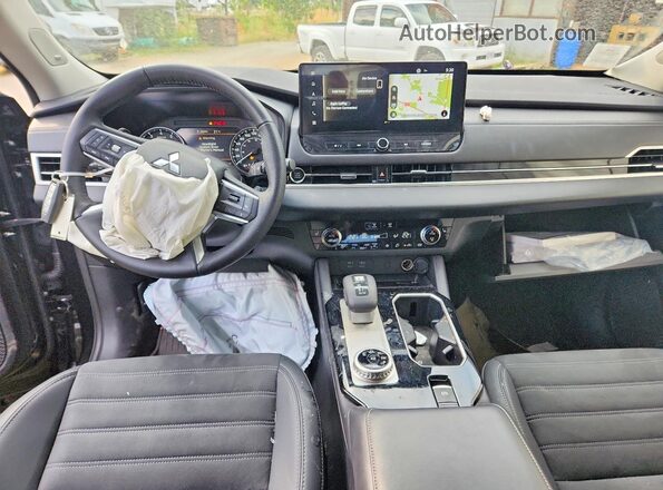 JA4J4VAB3TZ607753 2026 MITSUBISHI OUTLANDER Black Vista del salpicadero