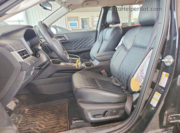 JA4J4WA82RZ048683 2024 MITSUBISHI OUTLANDER Black Vista interior delantera