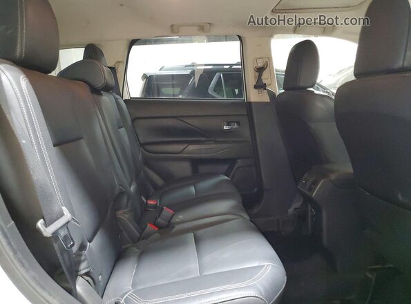 JA4JZ4AX8KZ055334 2019 MITSUBISHI OUTLANDER Silver Rear interior view