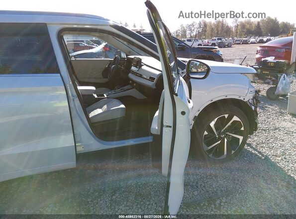 JA4T5VA97PZ033585 2023 MITSUBISHI OUTLANDER PHEV White Widok wnętrza z przodu