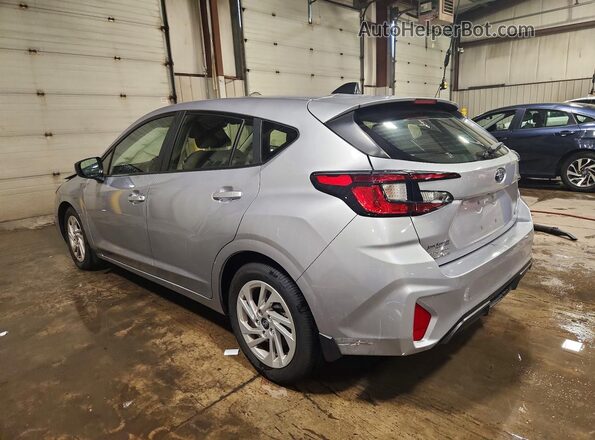 JF1GUABC2S8289179 2025 SUBARU IMPREZA Серебряный Задняя левая четверть