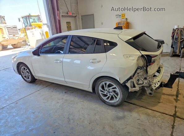 JF1GUABC6R8913916 2024 SUBARU IMPREZA White Trasero izquierdo