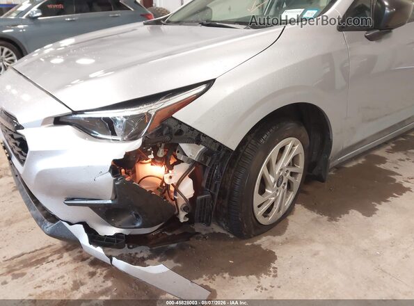 JF1GUABCXR8880967 2024 SUBARU IMPREZA Silver Widok z przodu