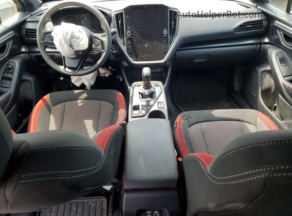 JF1GUHJC8S8214142 2025 SUBARU IMPREZA Black Vista del salpicadero