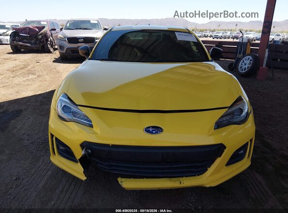 JF1ZCAC12H9602033 2017 SUBARU BRZ Желтый Вид спереди