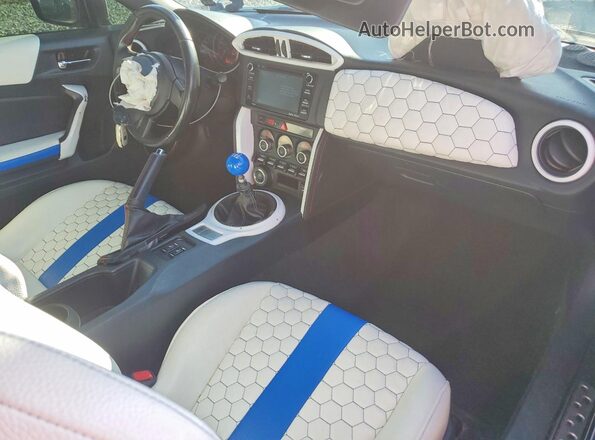 JF1ZCAC15G9600808 2016 SUBARU BRZ Blue Առջևի վահանակի տեսք