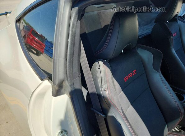 JF1ZCAC17L9701648 2020 SUBARU BRZ White Rear seats view