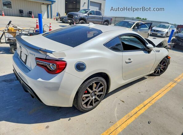 JF1ZCAC17L9701648 2020 SUBARU BRZ White Rear right